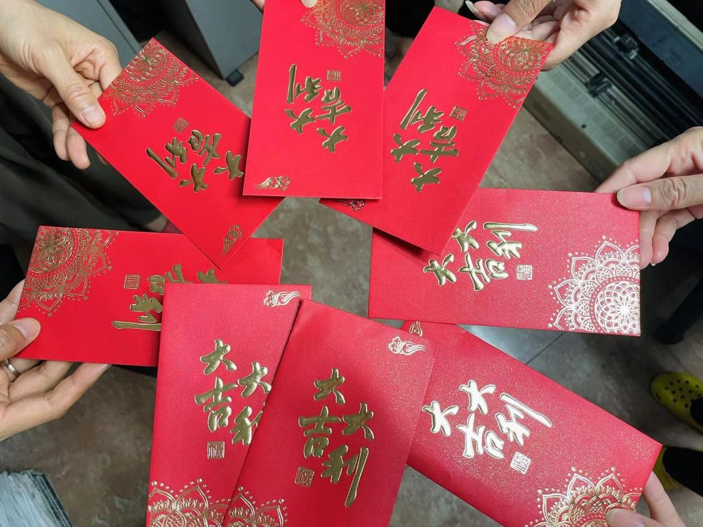 团圆迎中秋，巧手做月饼